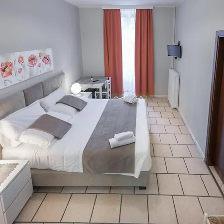 橙之栈贝尔斯酒店 3*