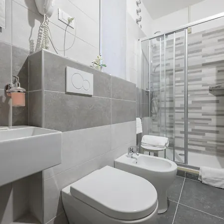 橙之栈贝尔斯酒店 招待所 的里雅斯特