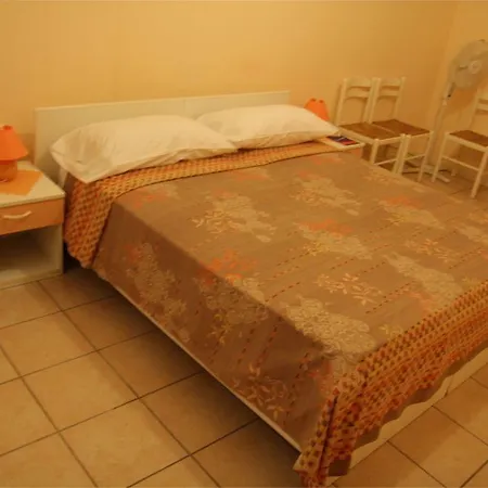 招待所 橙之栈贝尔斯酒店 的里雅斯特